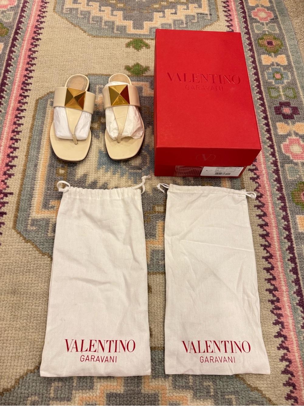 Women’s Valentino One Stud Calfskin Thong Sandala